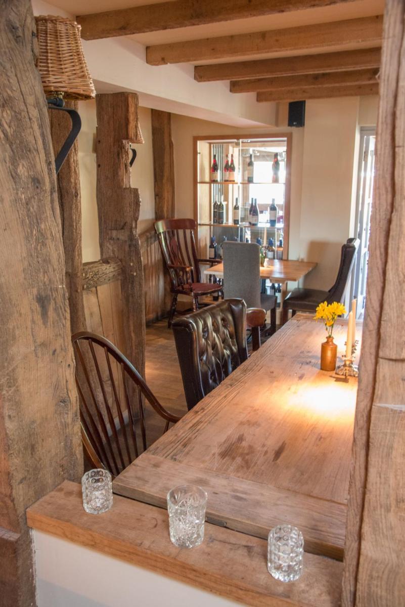 The Swan Inn - Housity