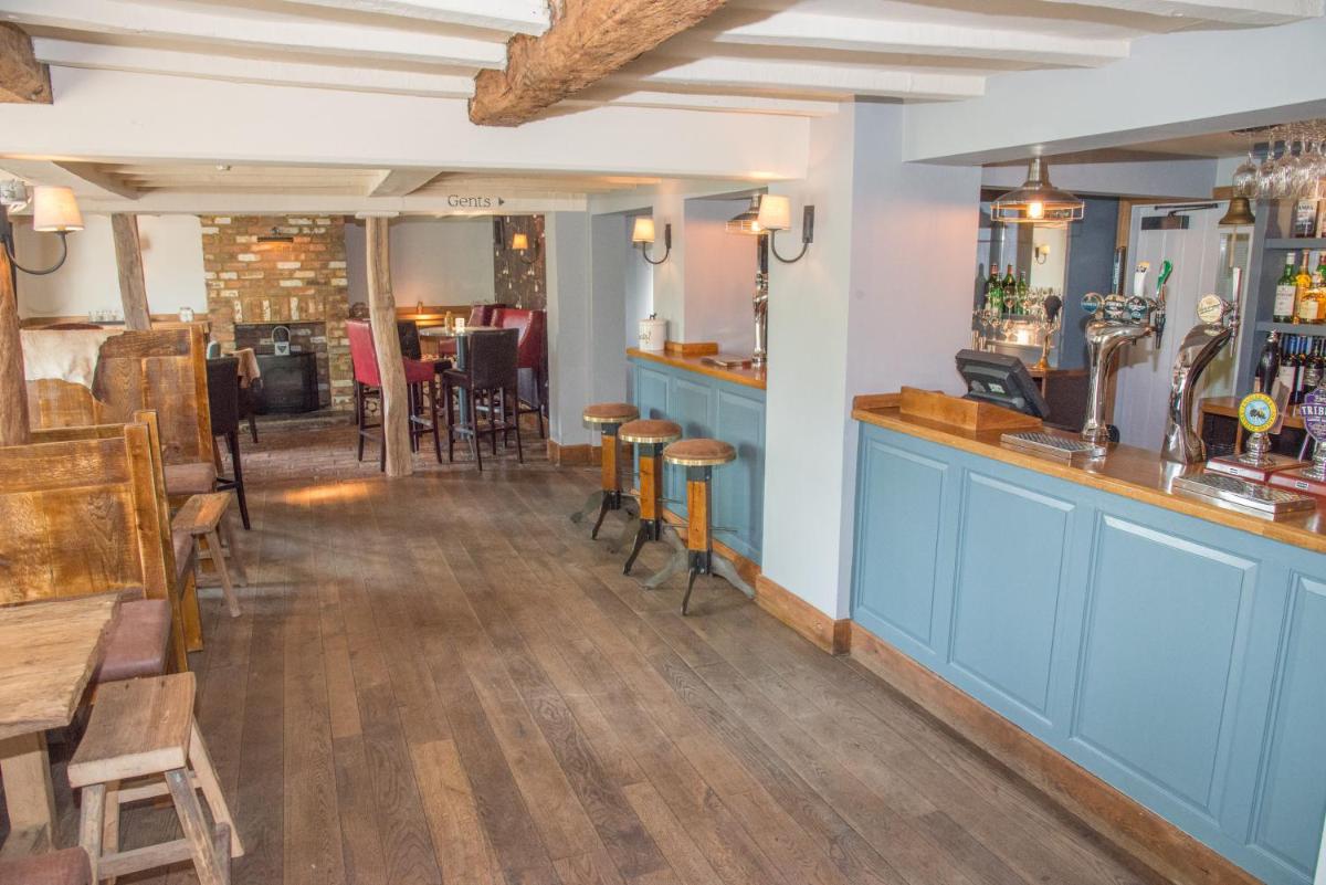 The Swan Inn - Housity