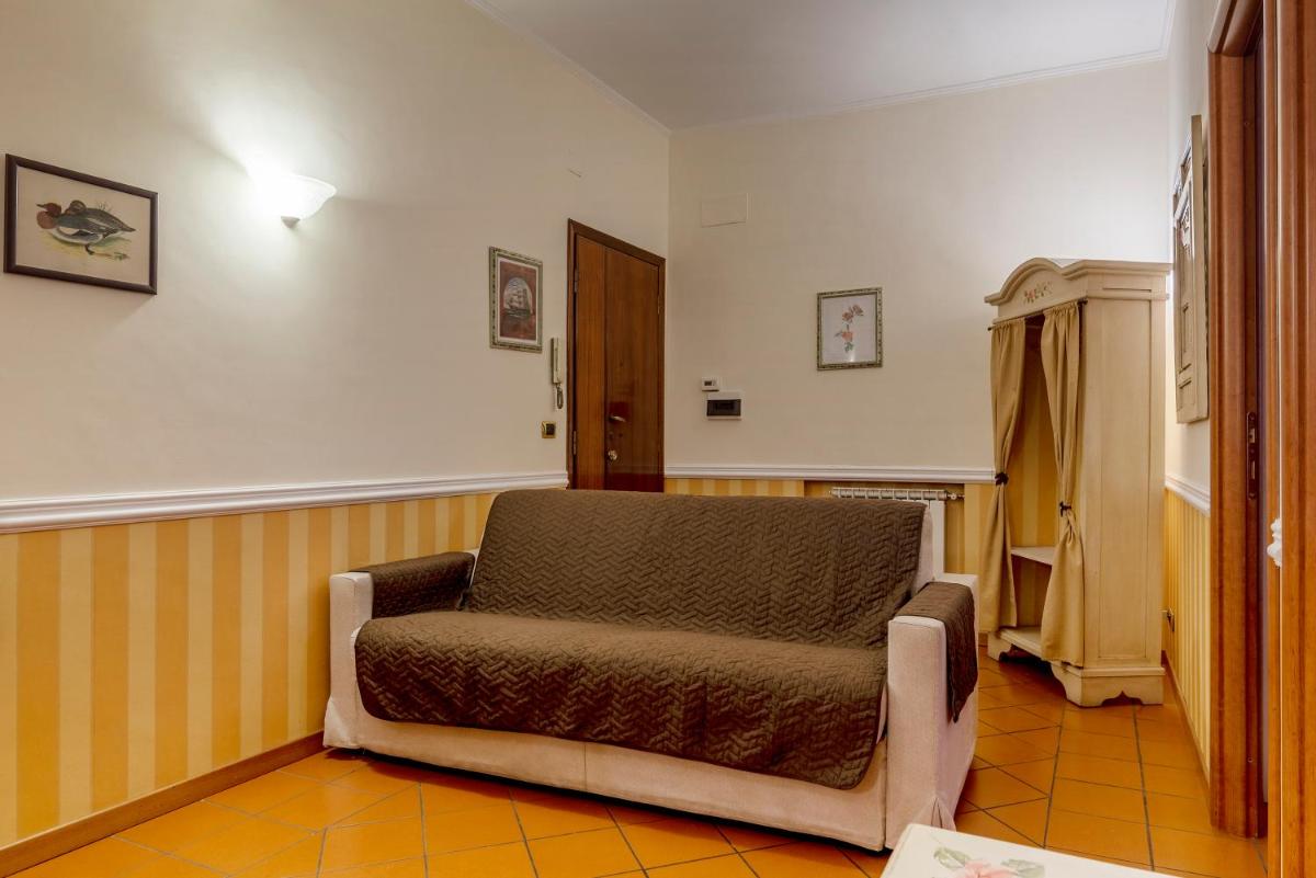 Suitetrails - San Pietro Cozy Apartment with Terrace!