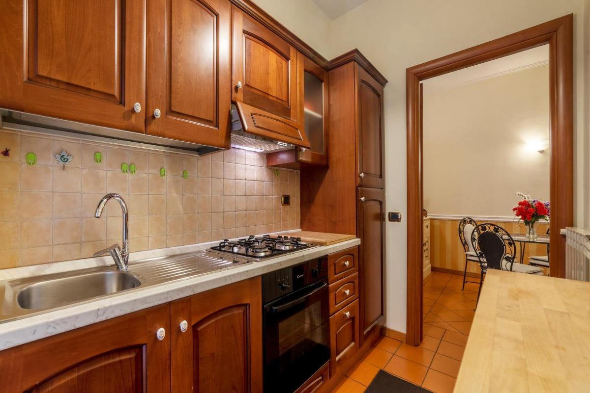 Suitetrails - San Pietro Cozy Apartment with Terrace!