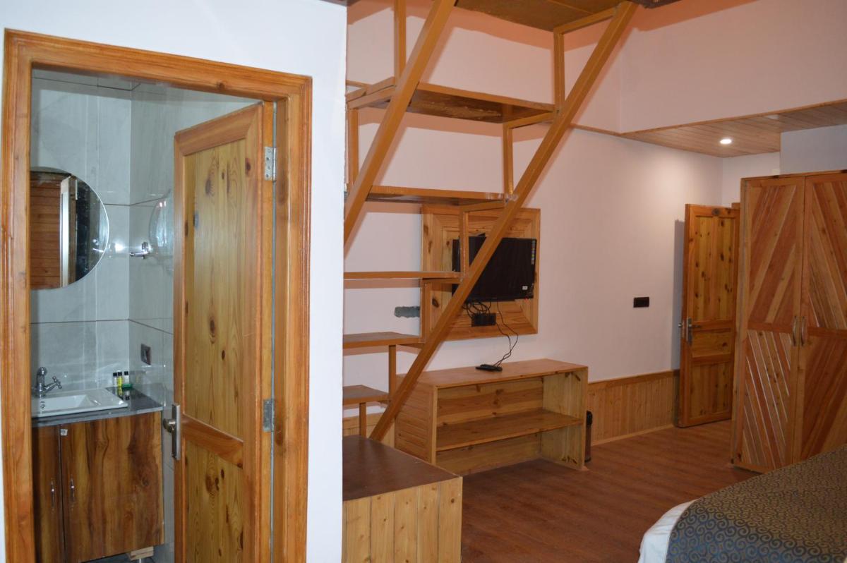 The Hillside - Housity