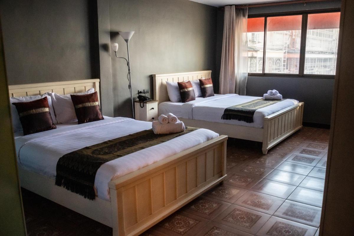 Anandpura Riverside Hotel - Housity