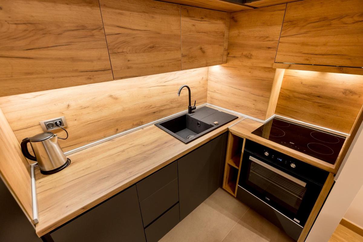 Suitetrails - Athos Square Apartments