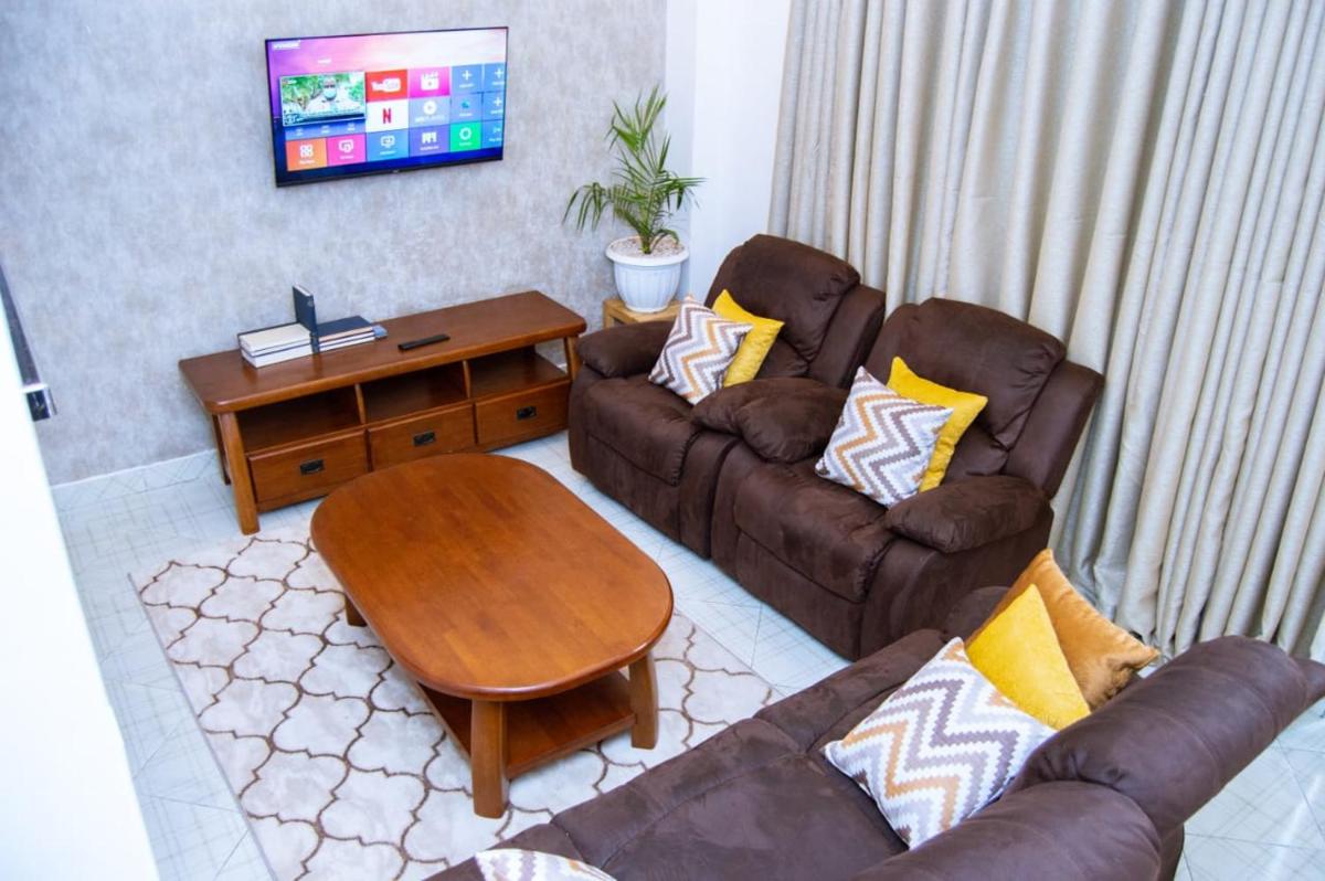 Executive Two & Three Bedroom Suites - Hizvo