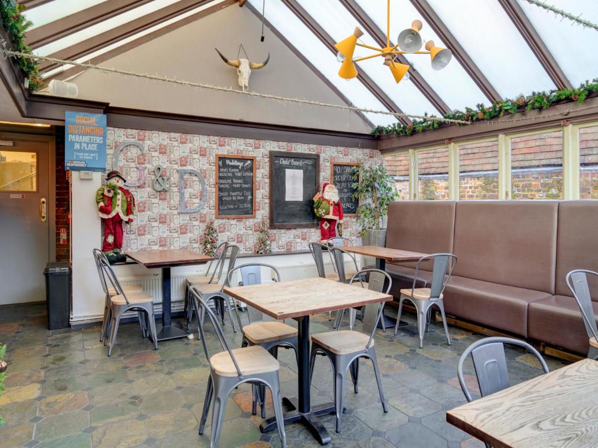George & Dragon Inn - Housity