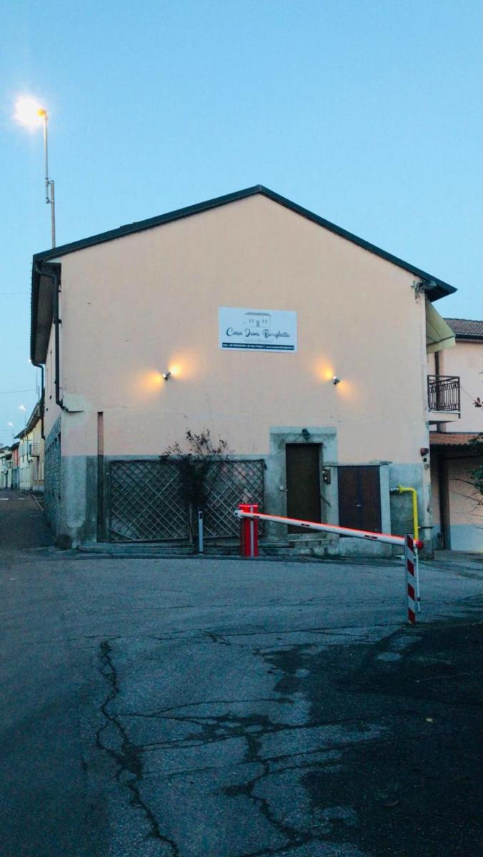 Casa Jomi b&b Borghetto Lodigiano - Housity