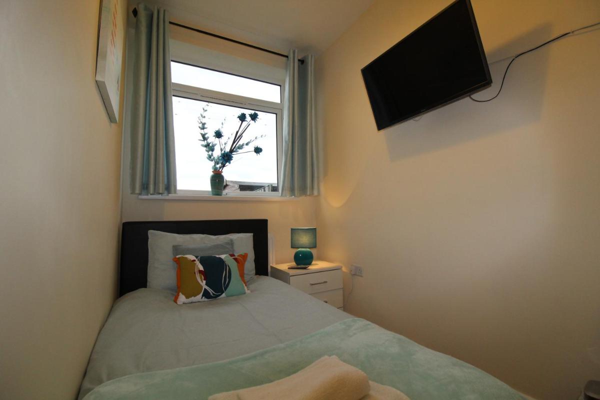 Shirebrook House - Housity