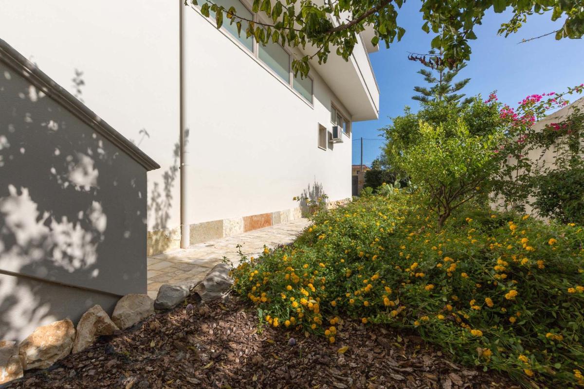 B&B Le Radici del Salento by BarbarHouse - Housity