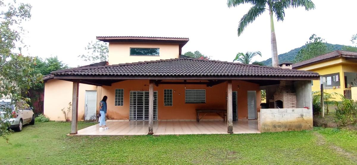 Chácara Recanto dos Pássaros com Rio no terreno - Housity