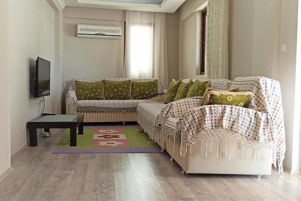 Central 2 BR House with A Lovely Terrace and A Calming View in Fethiye - Housity