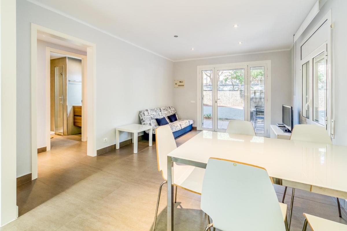Hauzify I Apartament Edelweiss - Housity