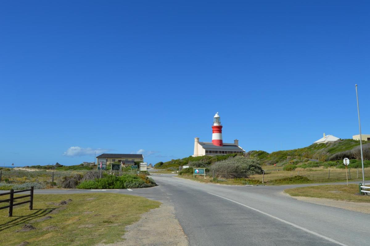 Lighthouse Stay - Housity