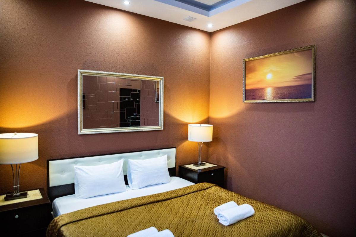 Hotel Mone - Housity