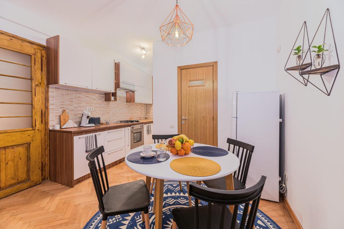 Garden Hideout - Central Apartment - Housity