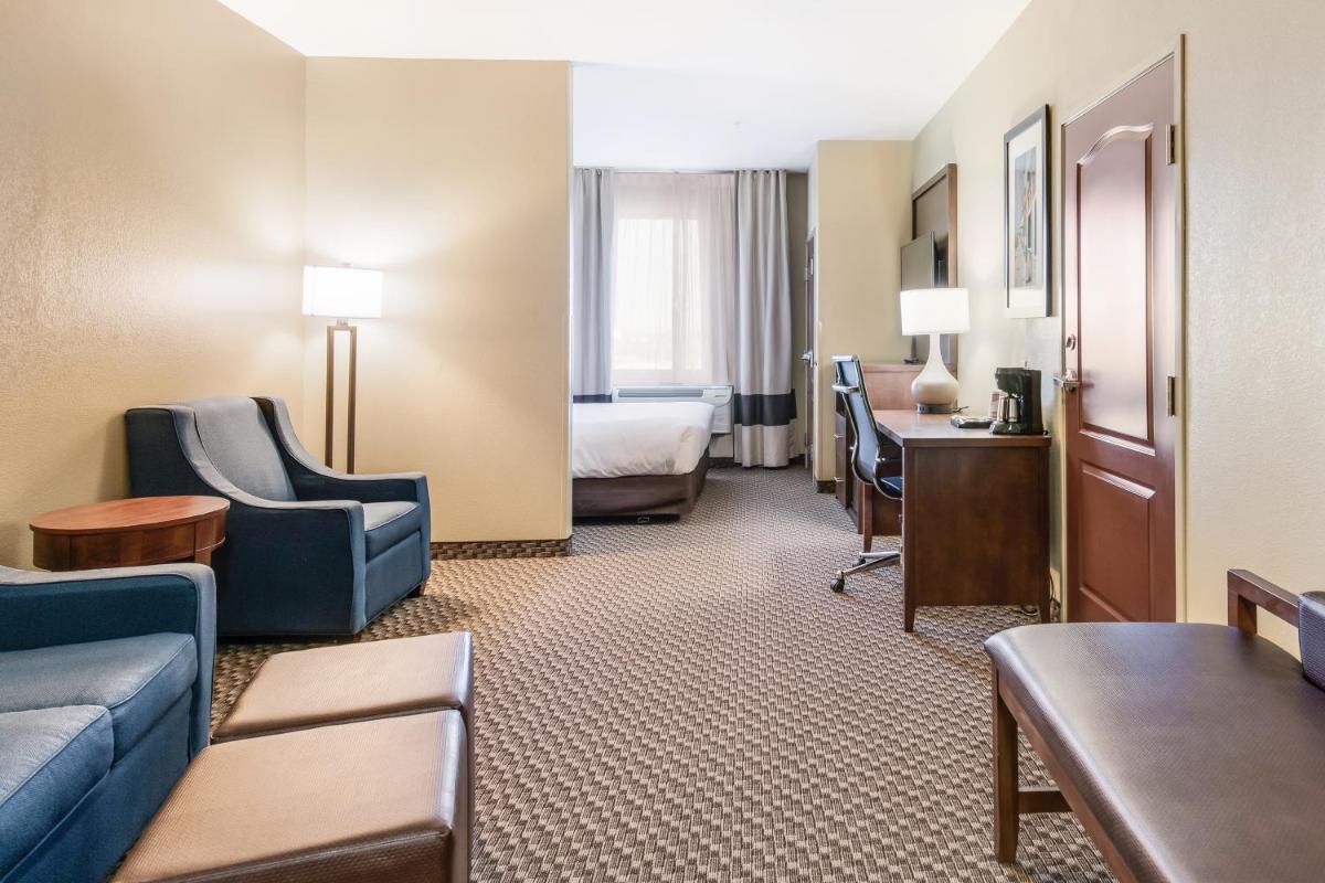 Comfort Suites Fort Stockton - Housity