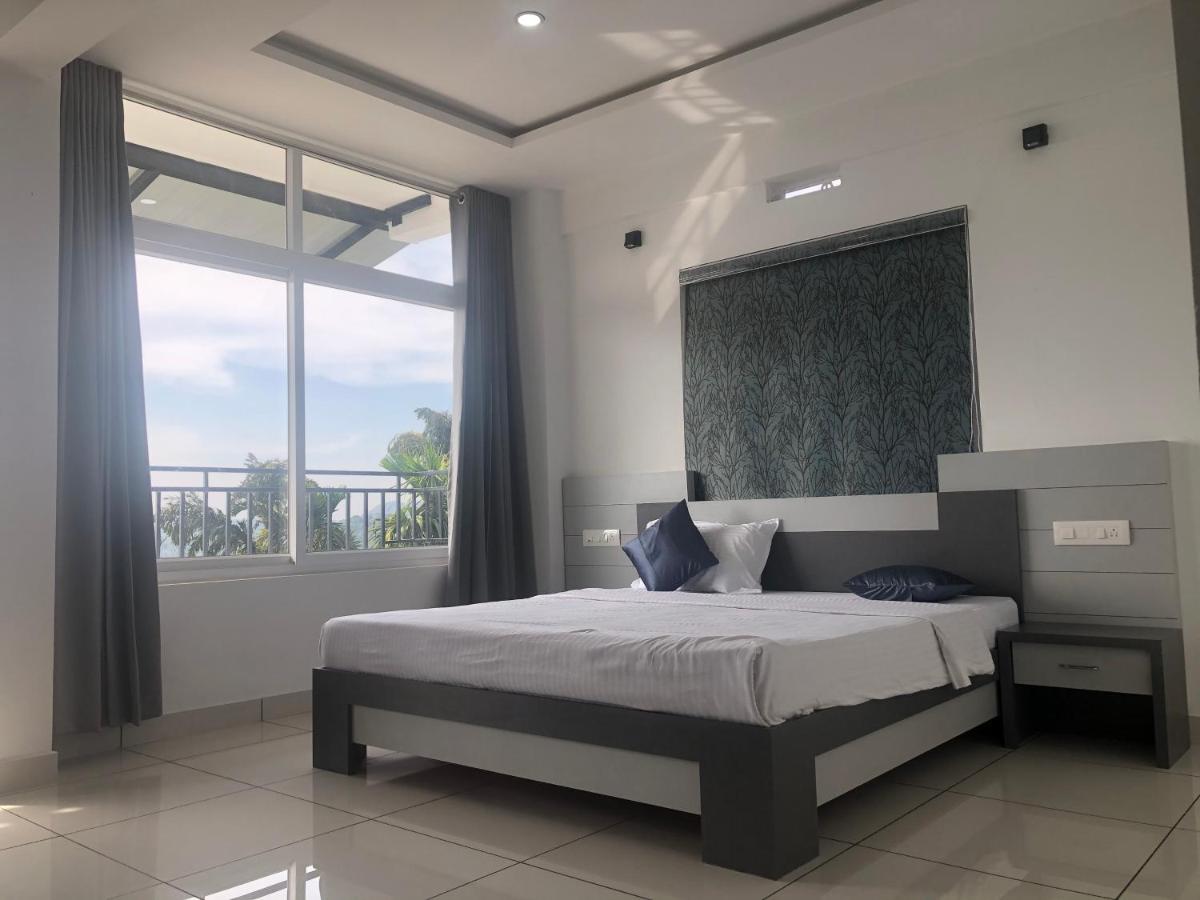 Raveendra Inn - Housity