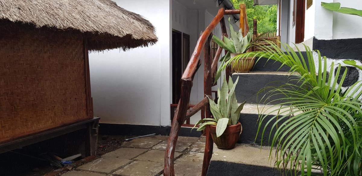 Putri Nyale Bungalow - Housity