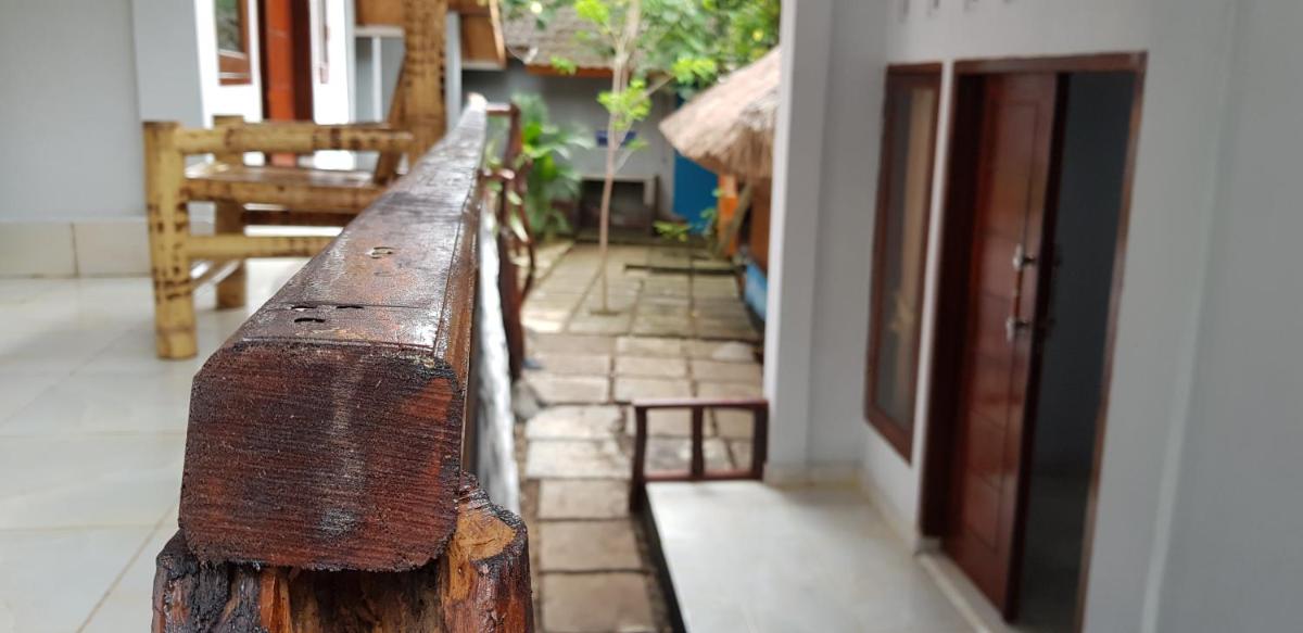 Putri Nyale Bungalow - Housity