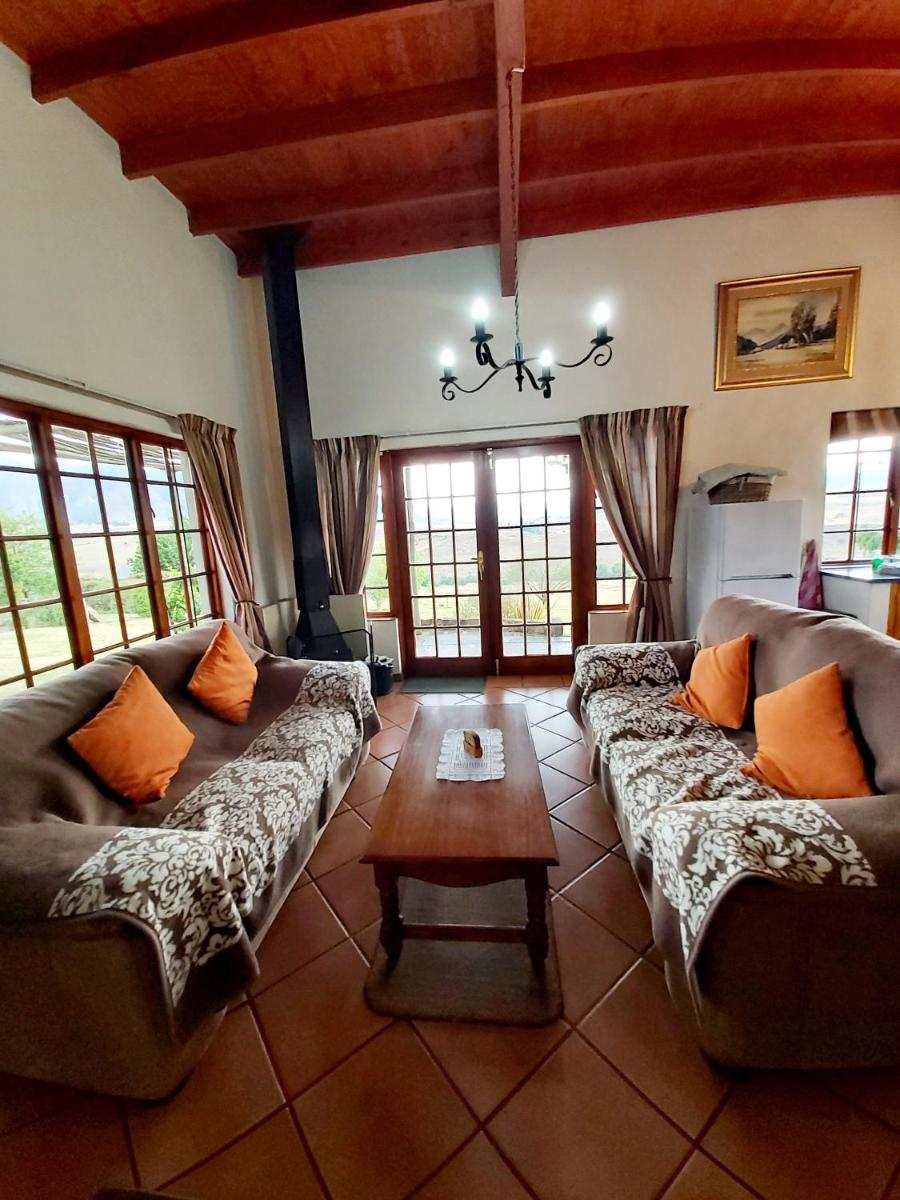 Suitetrails - At Our Meerkat and Rehoboth Self Catering Lodges, Clarens