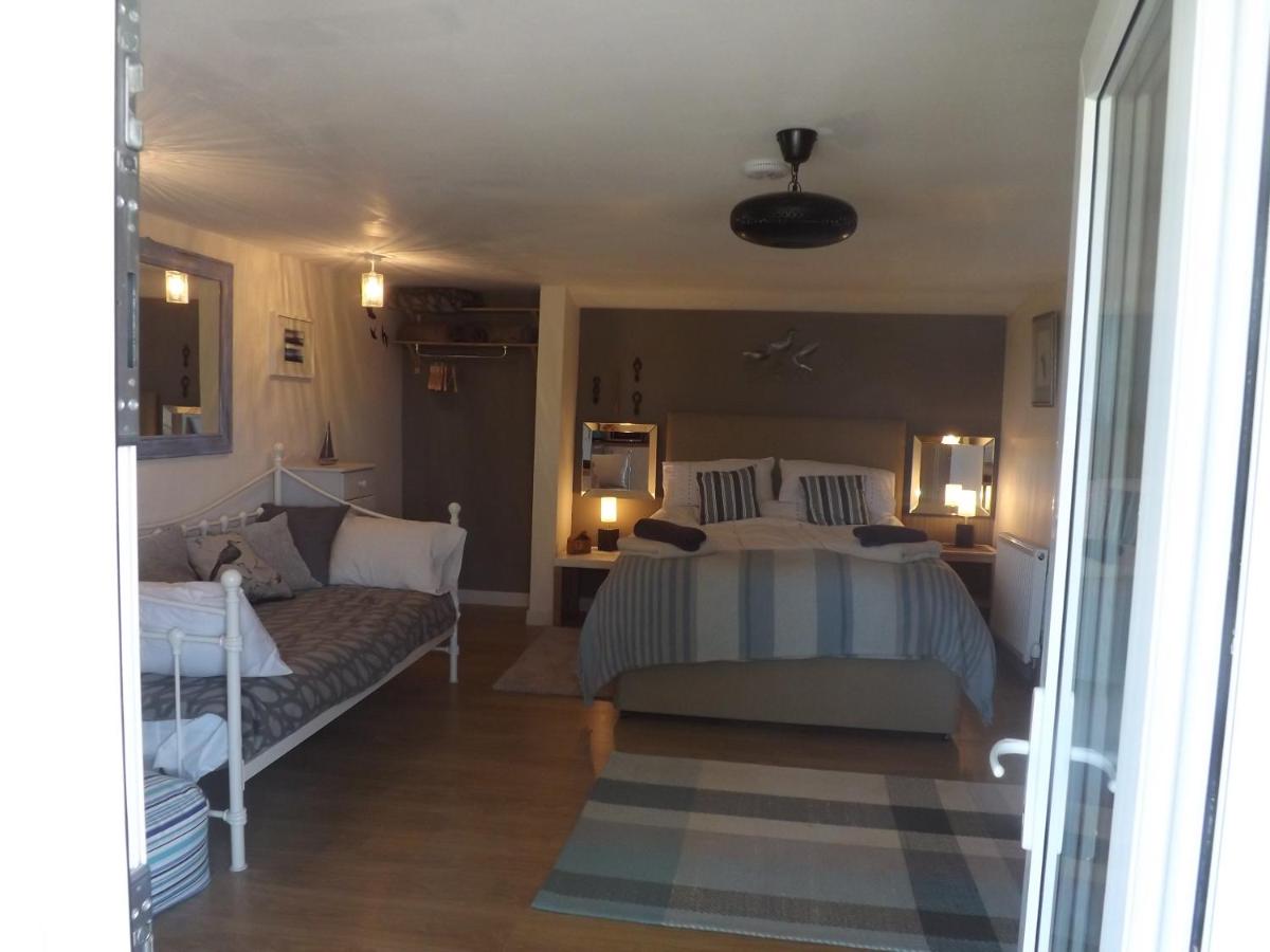 The Swallows Guest House - Housity