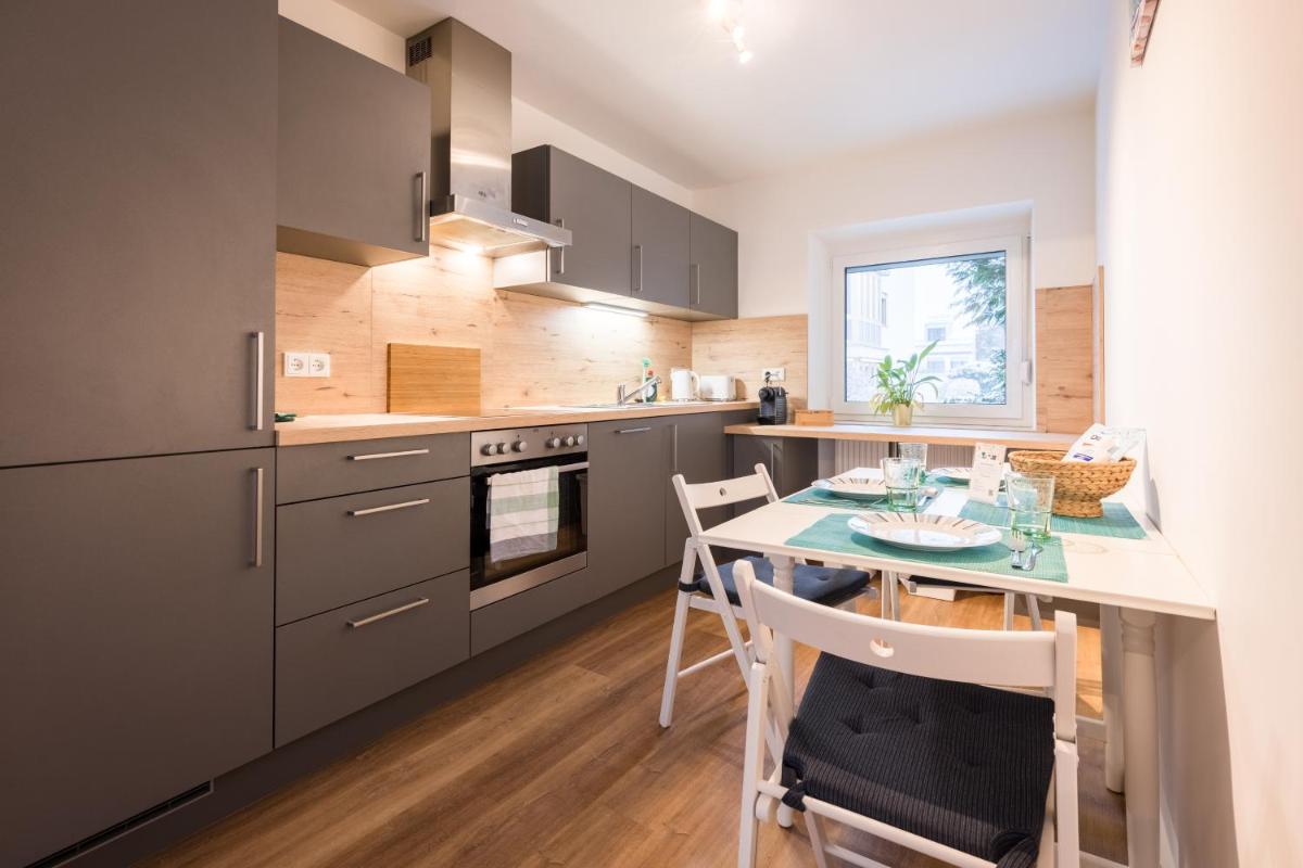 BRIGHT - BeachStyle - KITCHEN - KINGBED - PARKING - NETFLIX - Housity