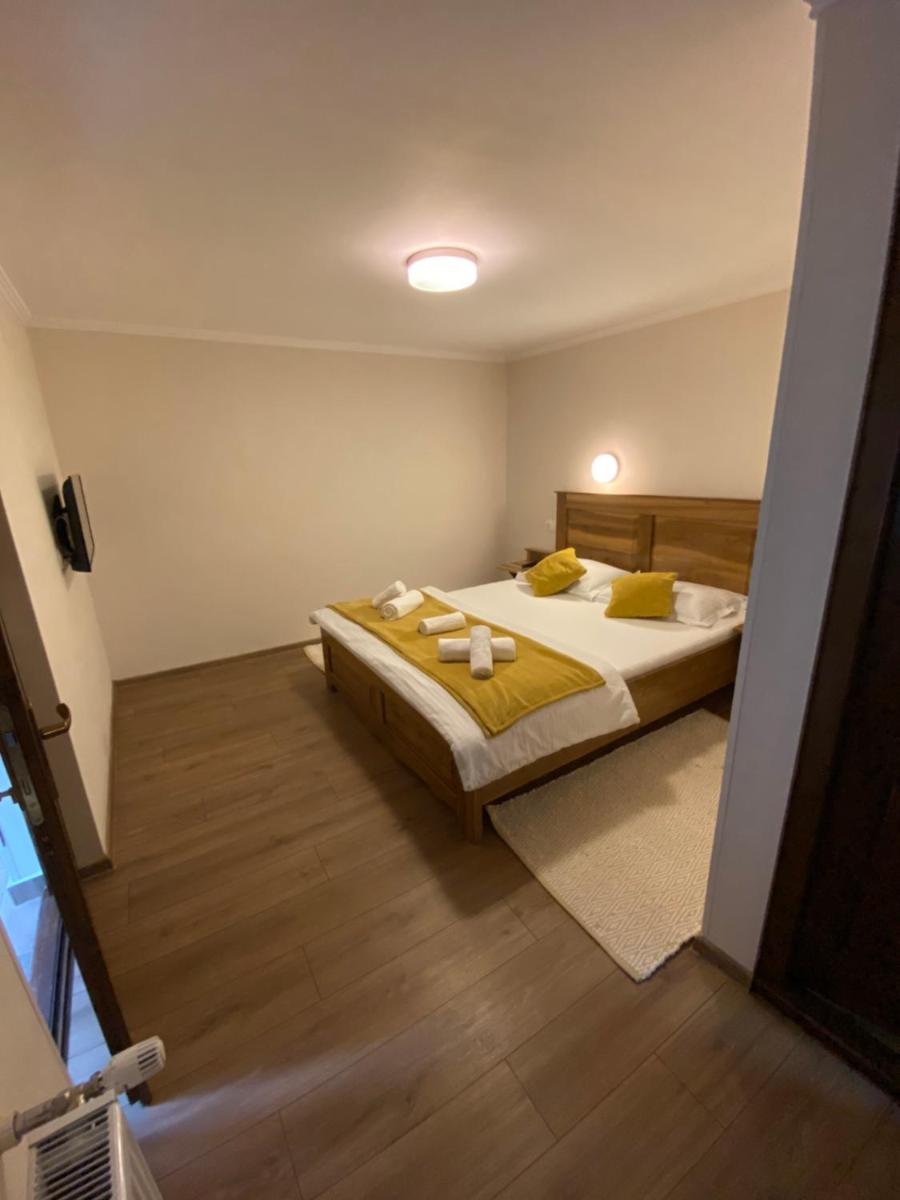 Hanul Ursilor - Housity