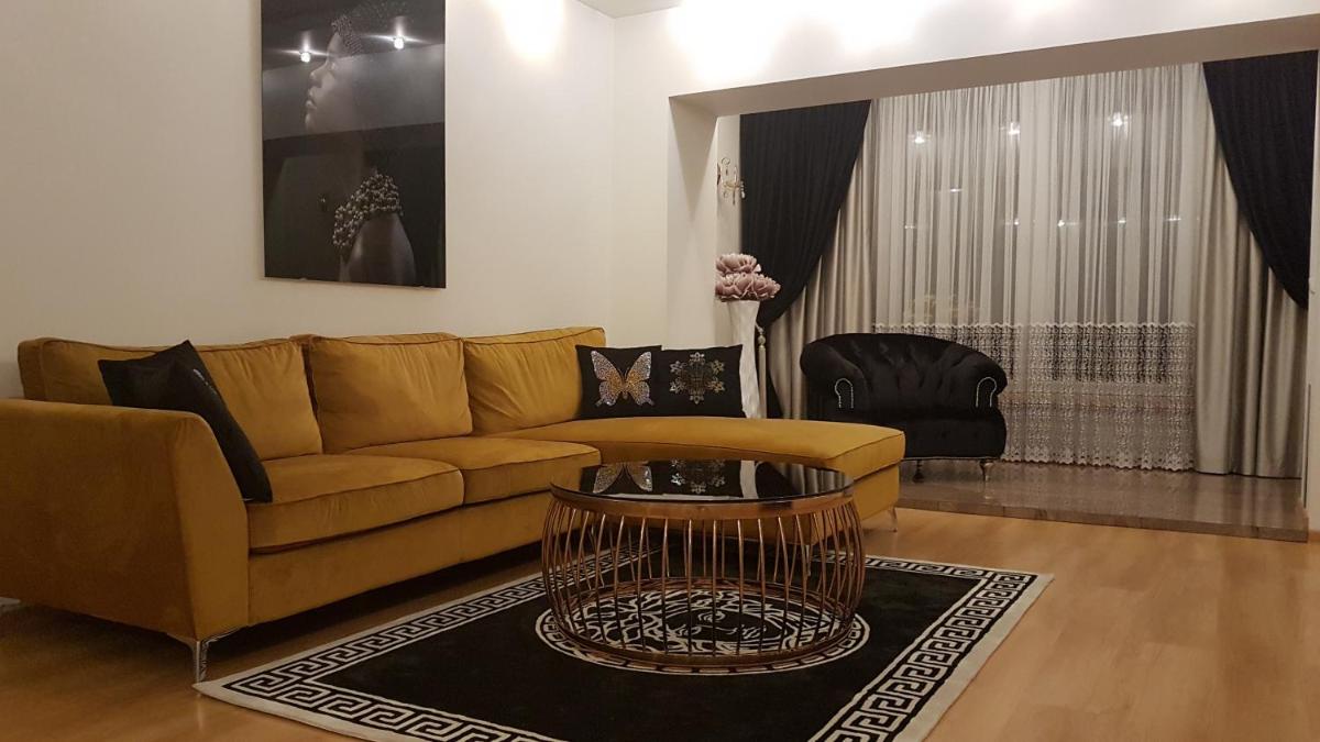 Premium Jacuzzi Apartment - Housity