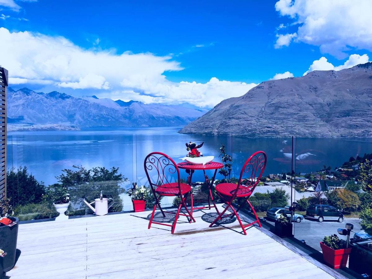 Awesomely Ambient Queenstown Home - Housity