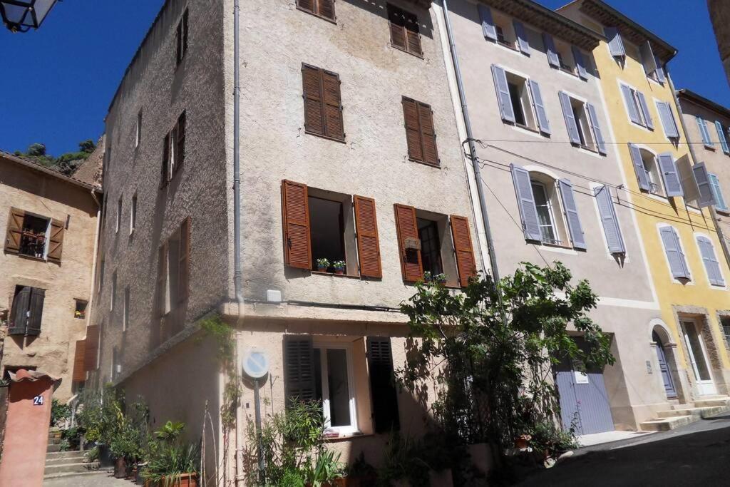 L'Appart à Cotignac, tout compris, calme et confort - Housity