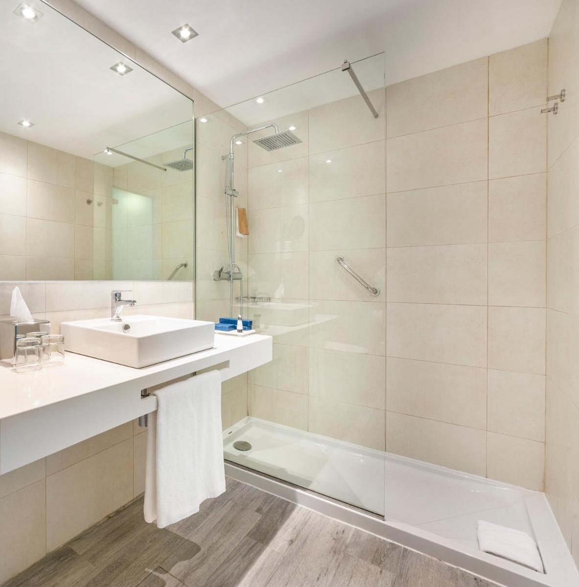 Globales Don Pedro - Adults Only - Housity