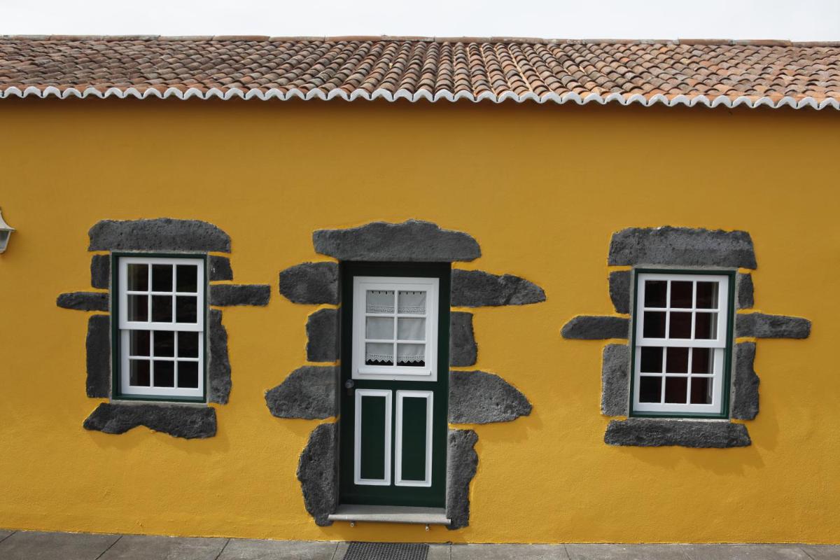Casa capelinhos - Housity