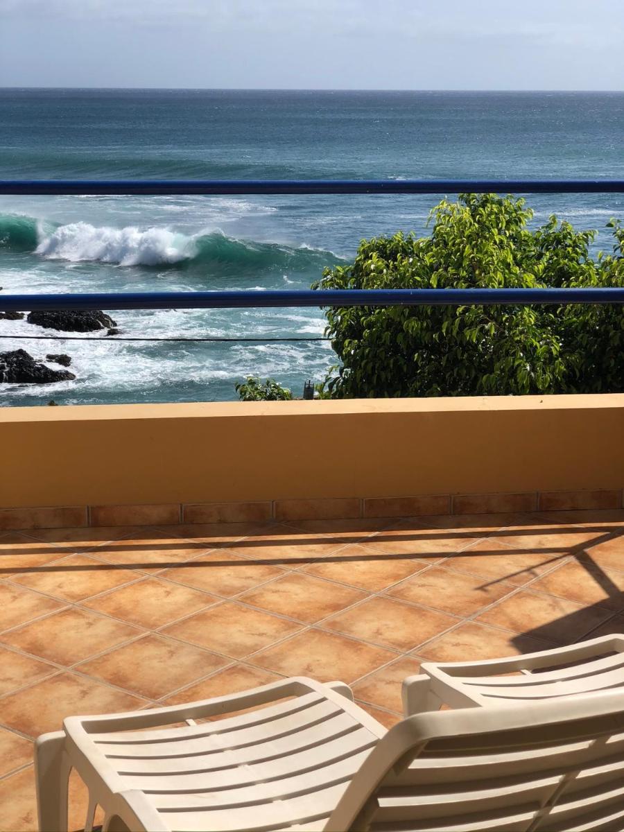 Suitetrails - Splendid Guest Suite with Separate Private Ocean View Terrace