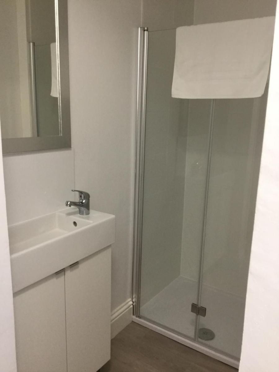 Fernville Guest House - Housity