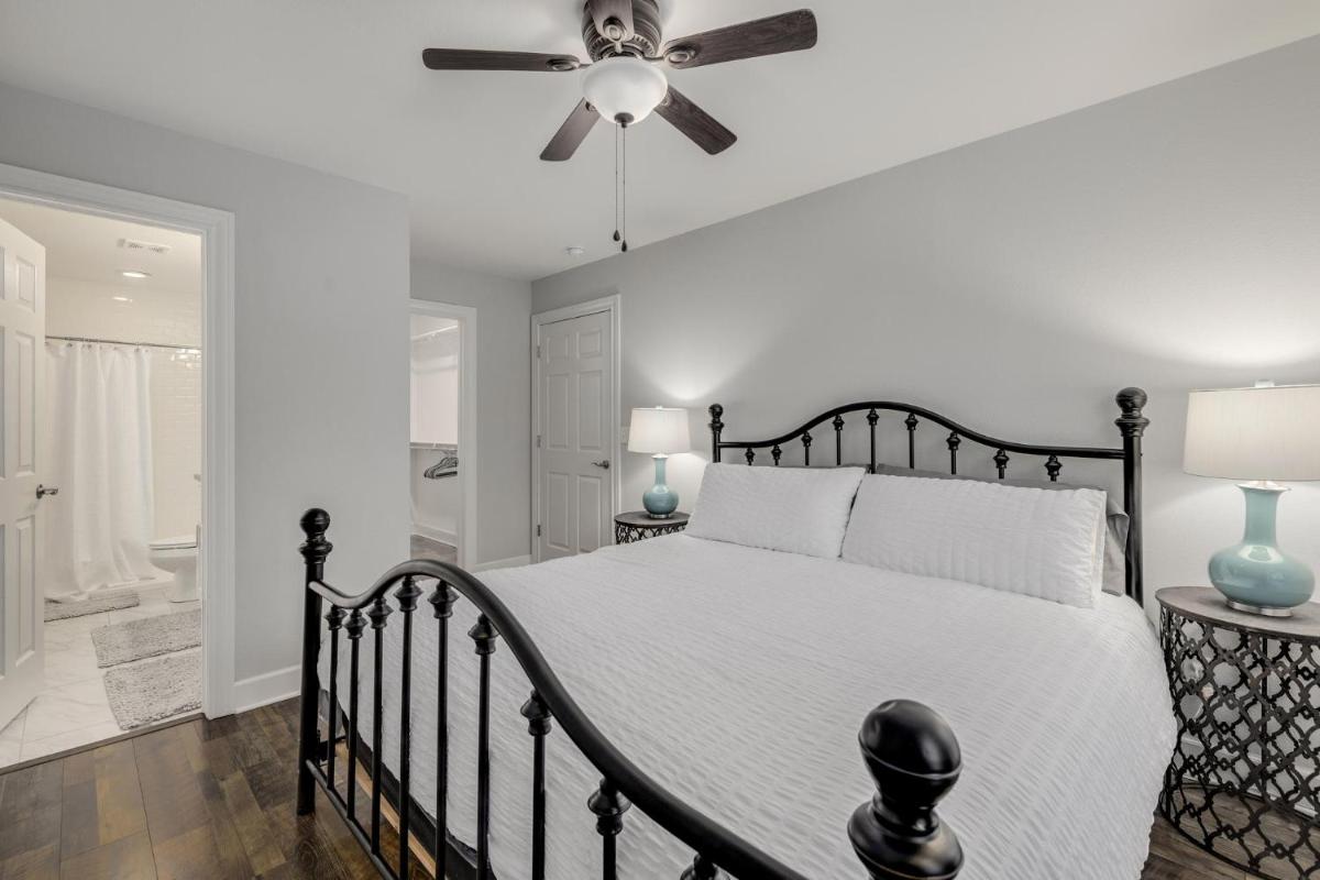 The Country Cottage - Half Mile from Railyard Bike Park - Housity