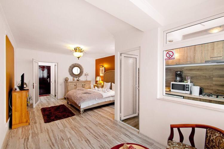 Lyla Apartment - Housity