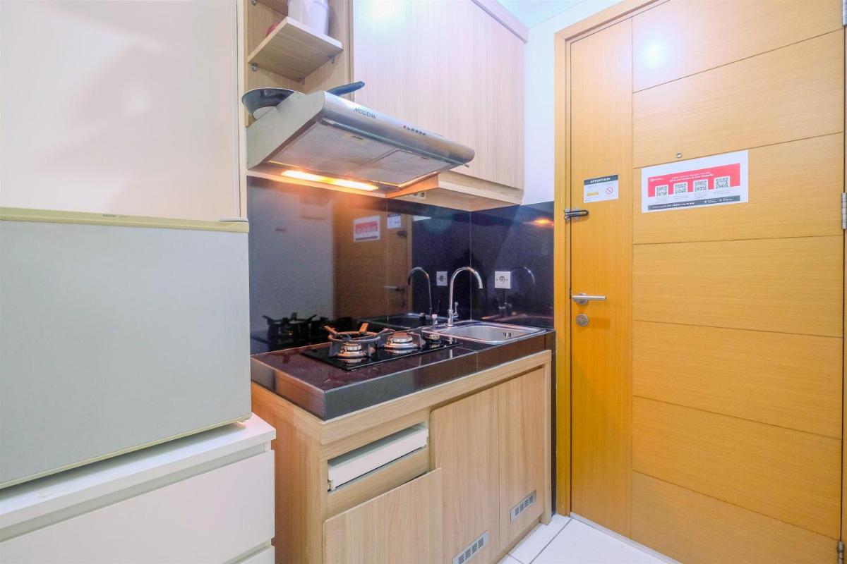 Strategic Place with Cozy Place Apartment @ Studio Signature Park Tebet By Travelio - Hizvo