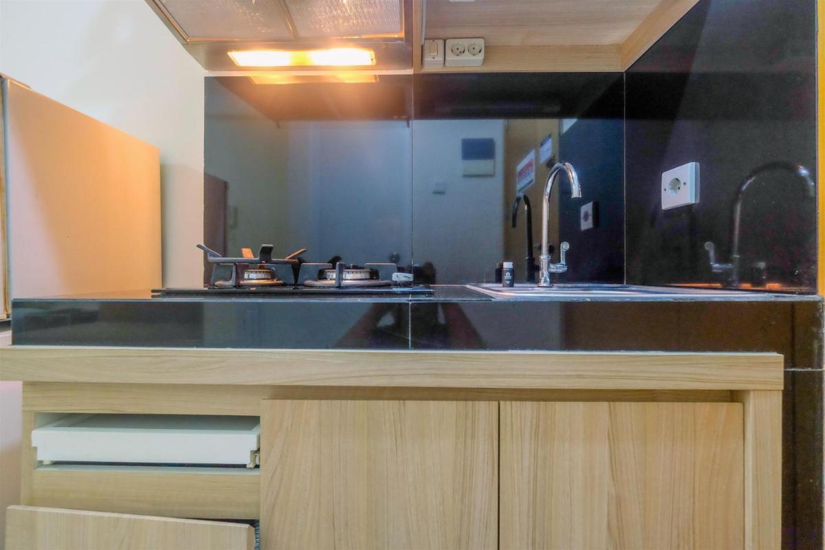 Strategic Place with Cozy Place Apartment @ Studio Signature Park Tebet By Travelio - Hizvo