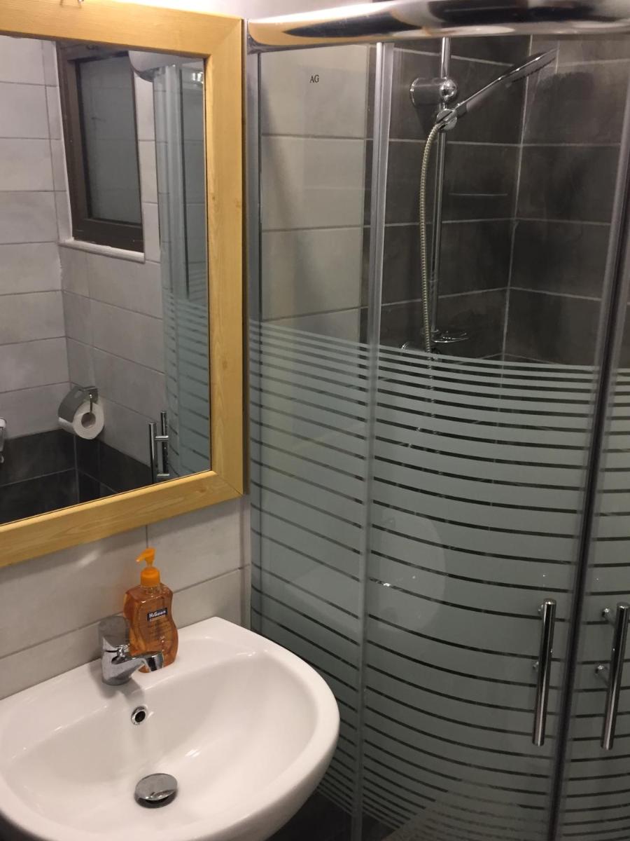 Superior Executive Apartment - Housity