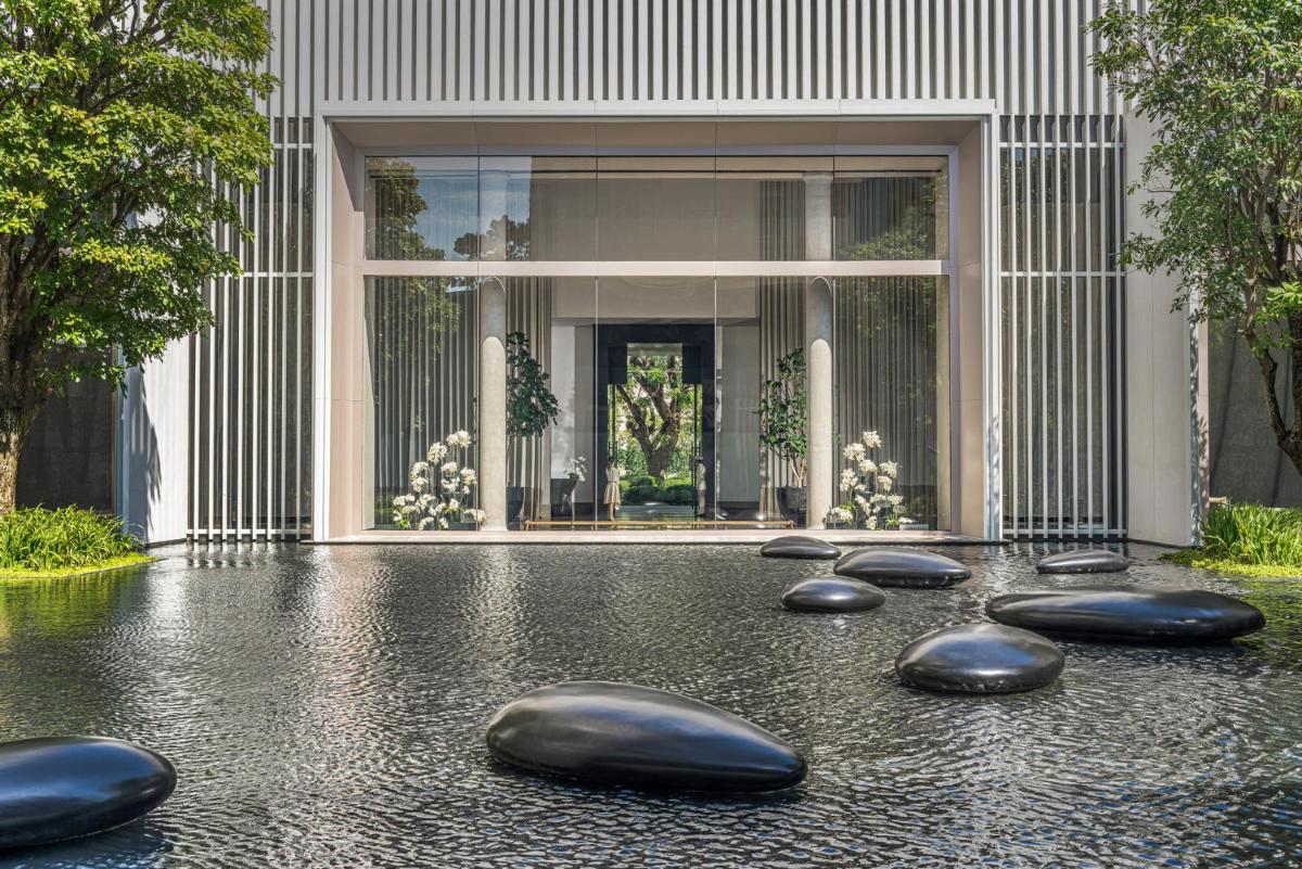 Four Seasons Hotel Bangkok at Chao Phraya River - Housity