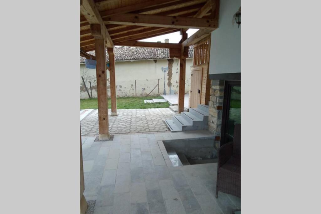 The white House (studio apartment) - Housity