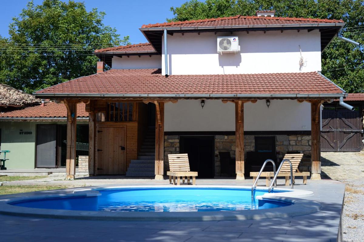 The white House (studio apartment) - Housity