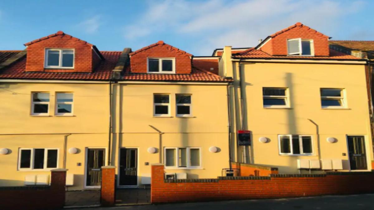 Short term lets from £15 per person per night - Housity