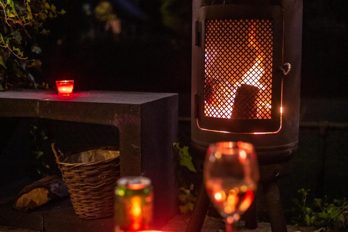 Knusse studio met jacuzzi in Elst (Ut) - Housity