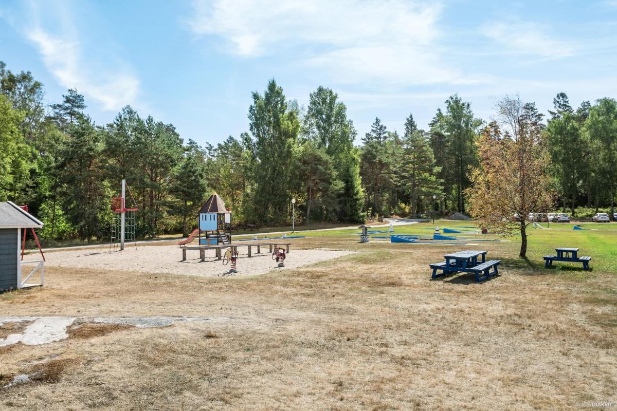 Hällestrand Seaview Apartment - Housity