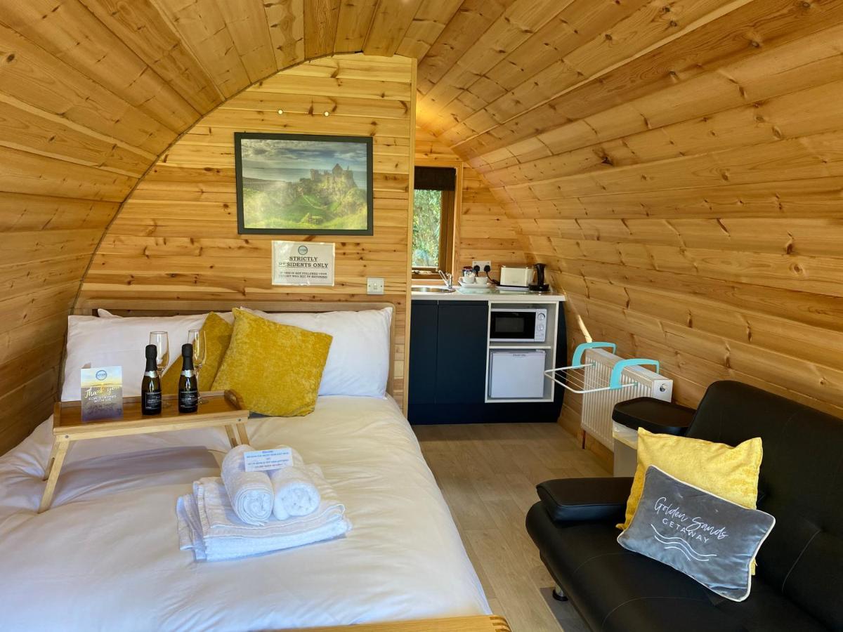 Benone Getaways- 'Dunluce' Luxury Glamping Pod- with Hot Tub - Housity