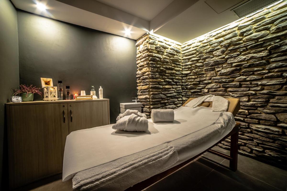 HB Aosta Hotel & Balcony SPA - Housity