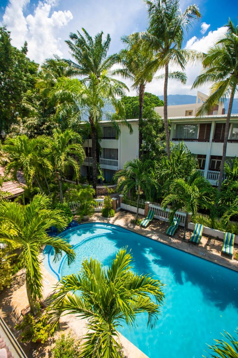 Suitetrails - Le Plaza Hotel