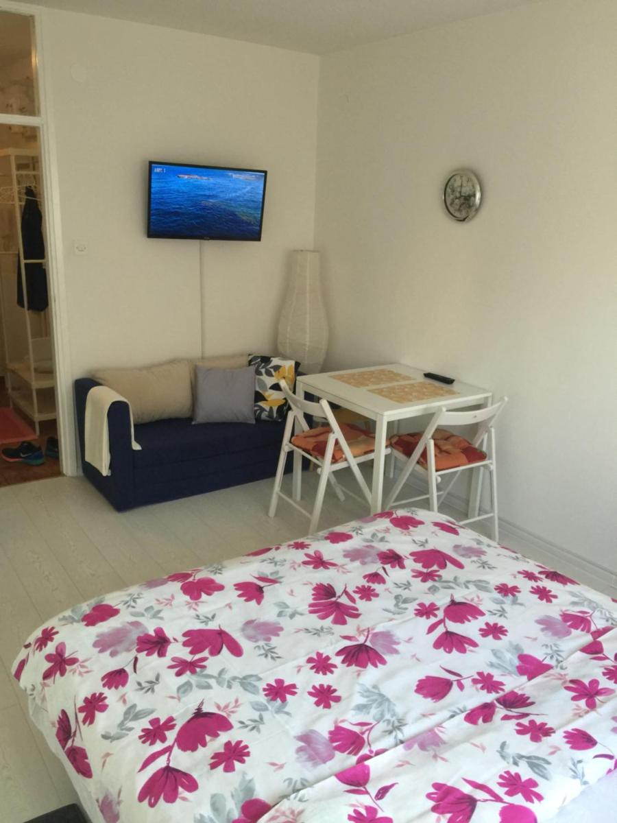 Studio apatrman Pijalović - Housity