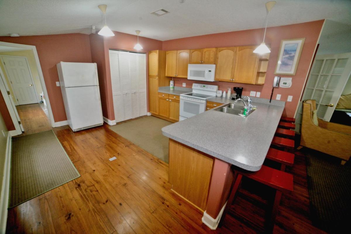 DeSoto Beach Terraces - Housity