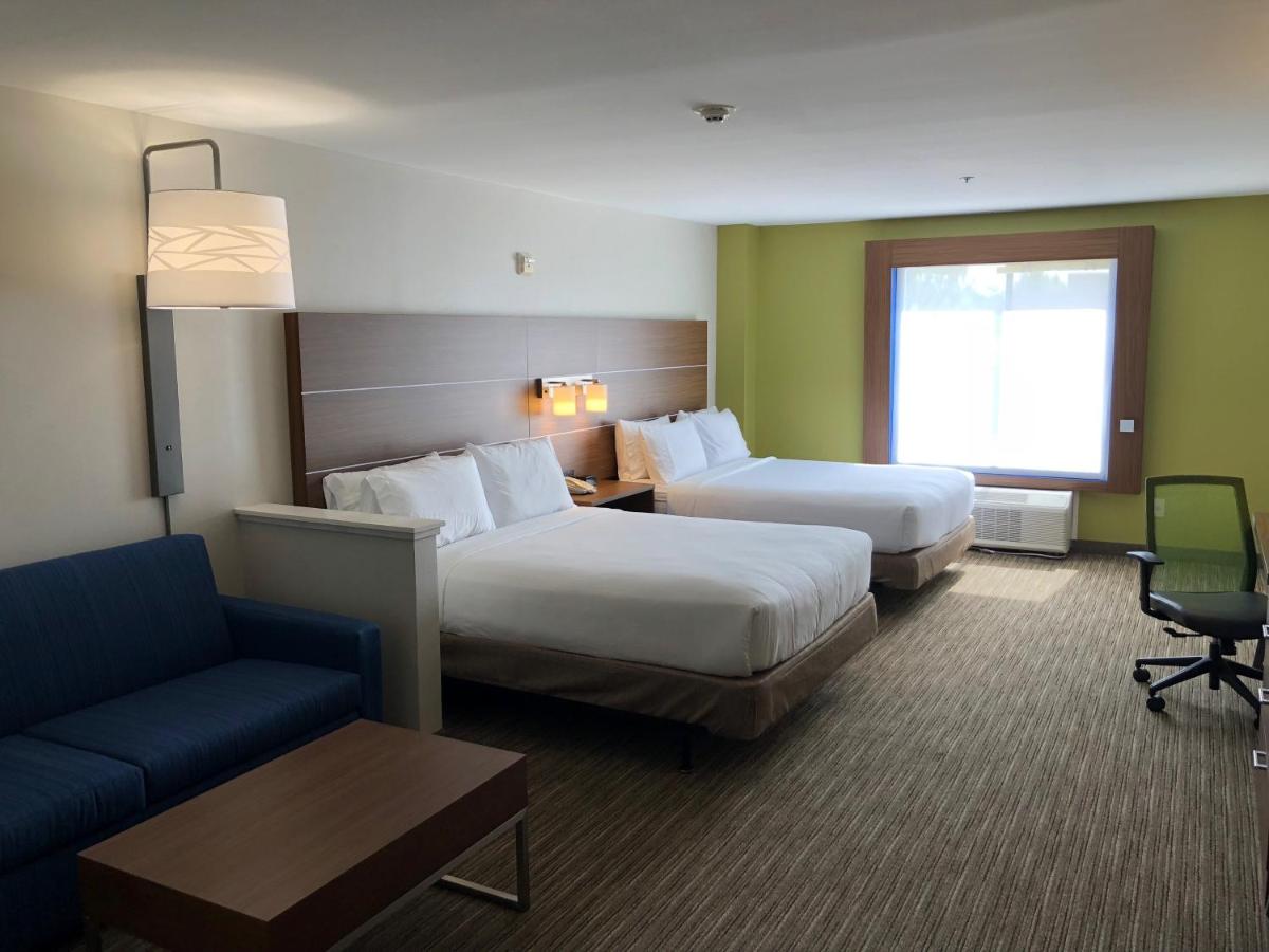 Holiday Inn Express Arlington Interstate 20 Parks Mall by IHG - Housity